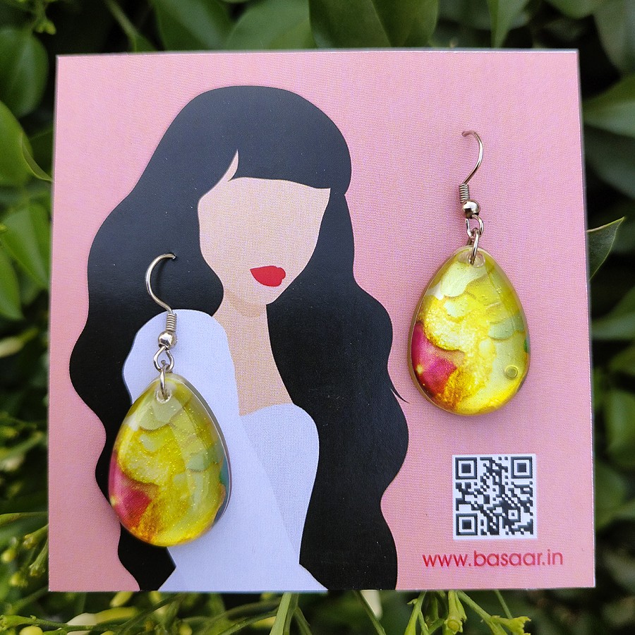 Hand Made Graphic Design in Yellow and Pink Color Earrings for Womens and Young Girls with Graphic Design Finished with Resin Art EO4