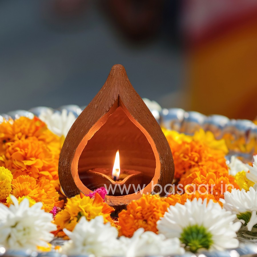 Handcrafted Terracotta Akhand Narkel Diya – Traditional Clay Coconut Lamp for Pooja, Diwali & Home Decor | Decorative Oil Lamp with Stand & Cover